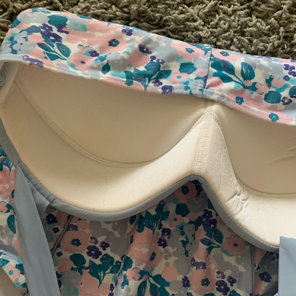 Compressive one piece swim suit - Picture 7 of 7